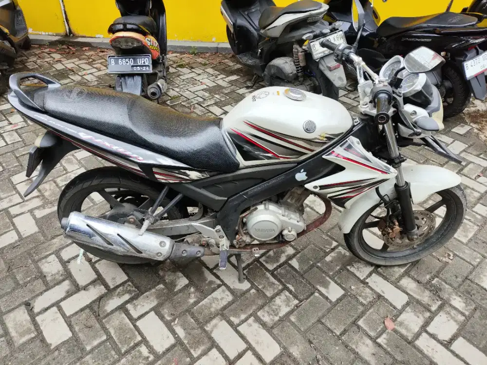 YAMAHA VIXION OLD 2012 PUTIH STANDARD