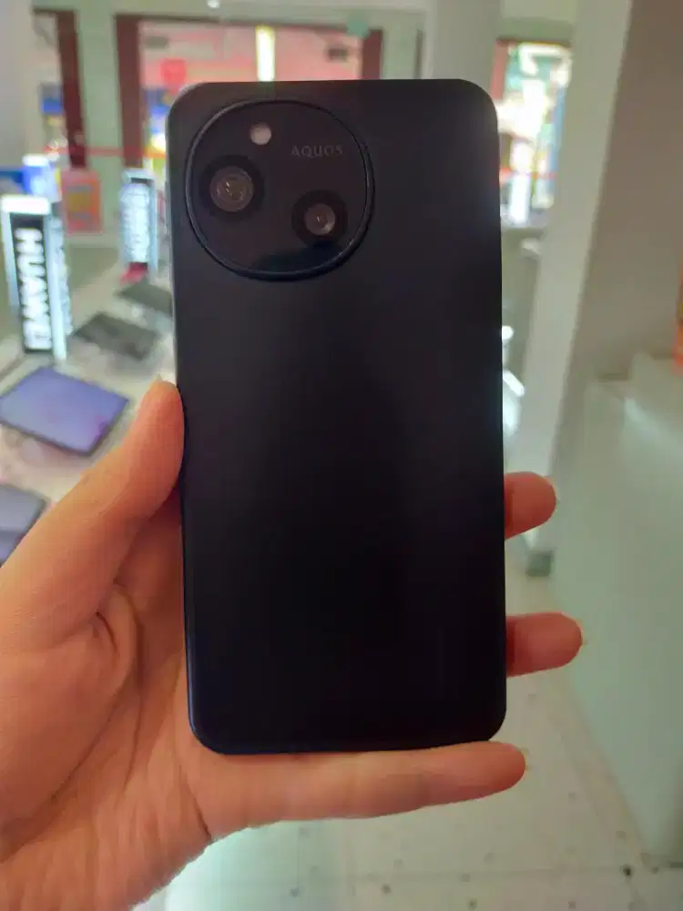 Sharp smartphone sense10