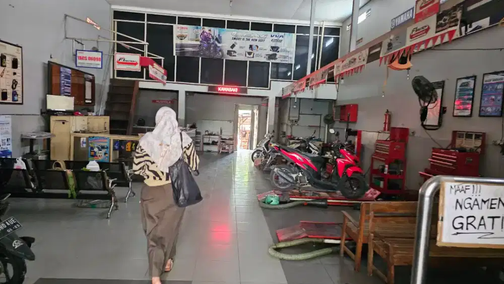 ASISTEN MEKANIK (CUCI MOTOR)