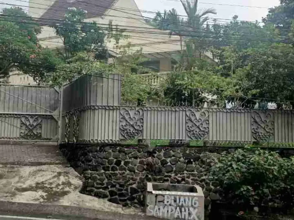 Rumah Nol Jalan Raya Prigen