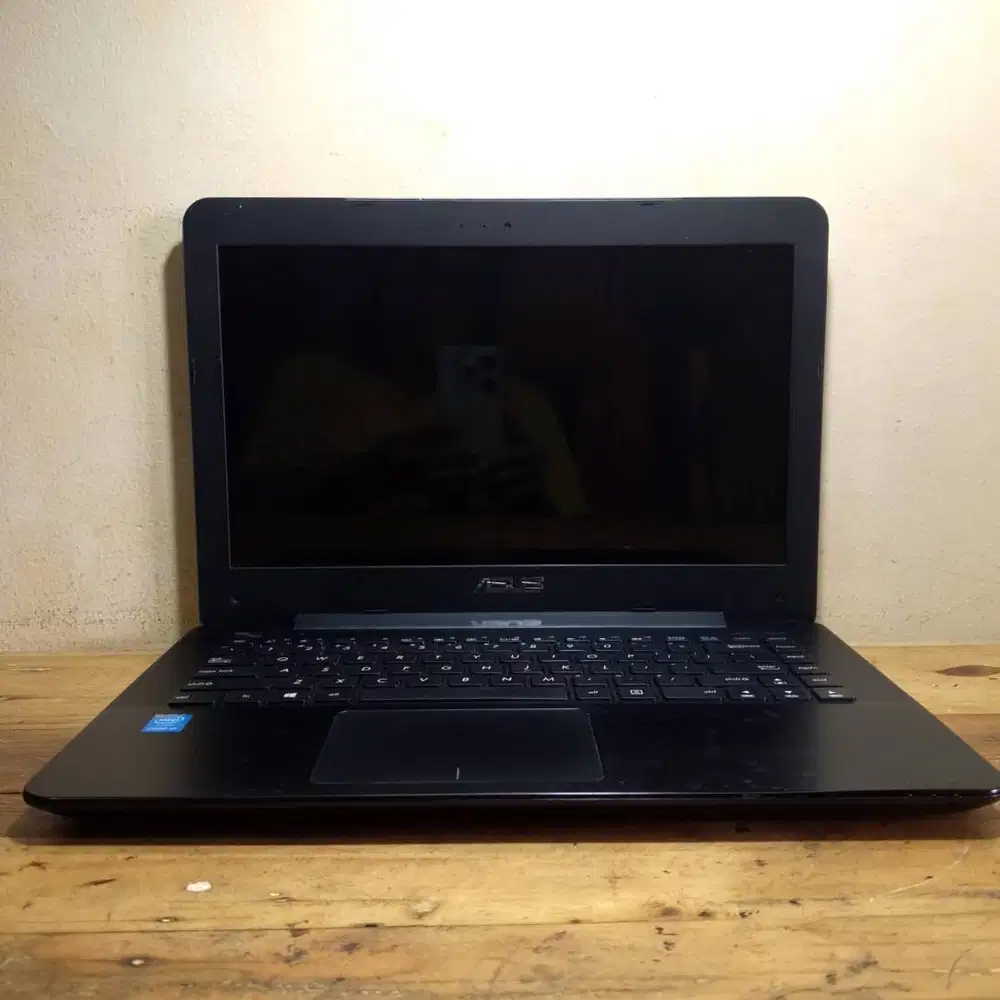 Pretelan laptop Asus A455L core i3