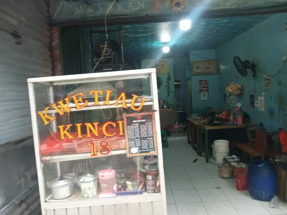 Rumah makan kwetiau kinci 18