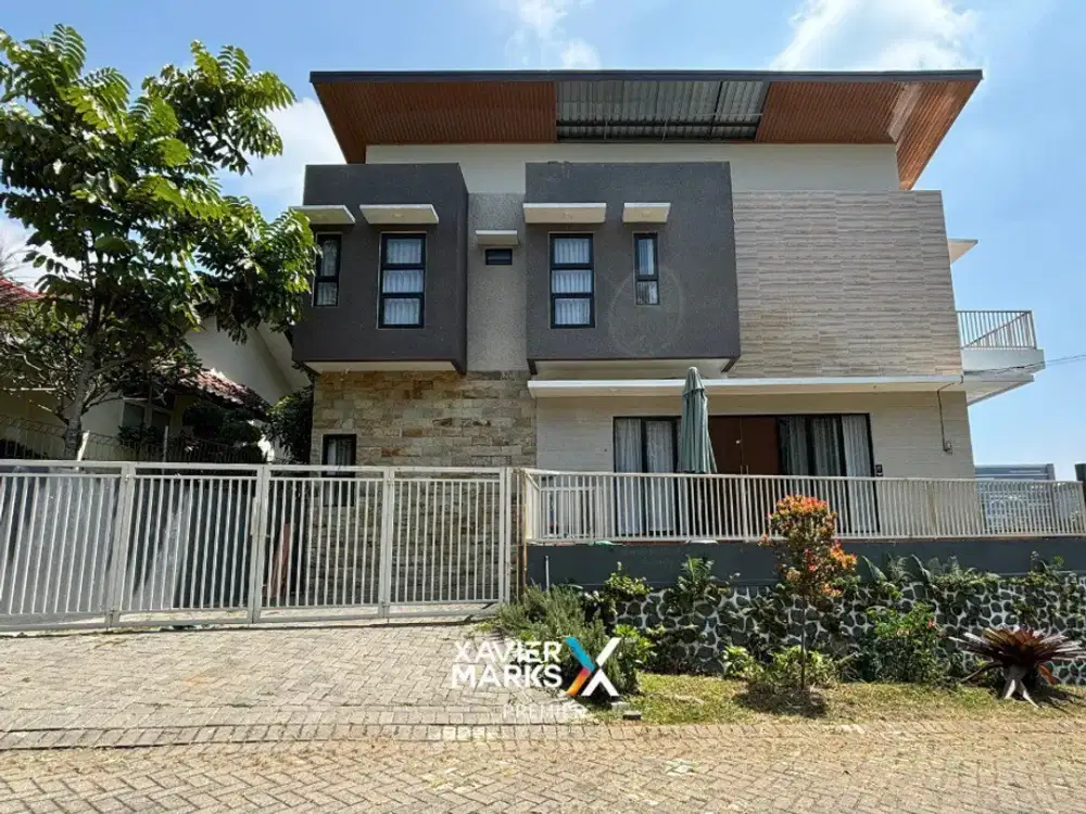 Dijual Villa Hook Semi Furnish di Panderman Hill Batu