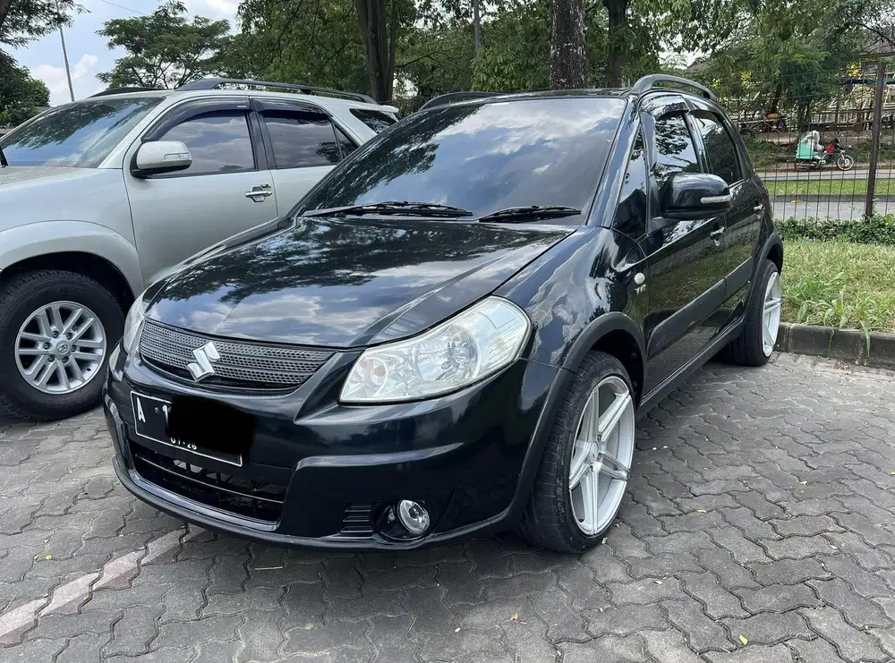 Suzuki X-Over SX4 2007 AT Hitam Matic
