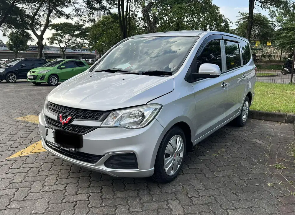 Wuling Confero 1.5 DB 2020 Manual Silver