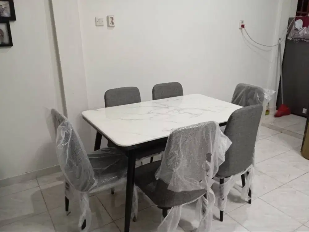 PROMO SET MEJA MAKAN MARMER 6 KURSI SALE GRATIS ANTAR TERLARIS