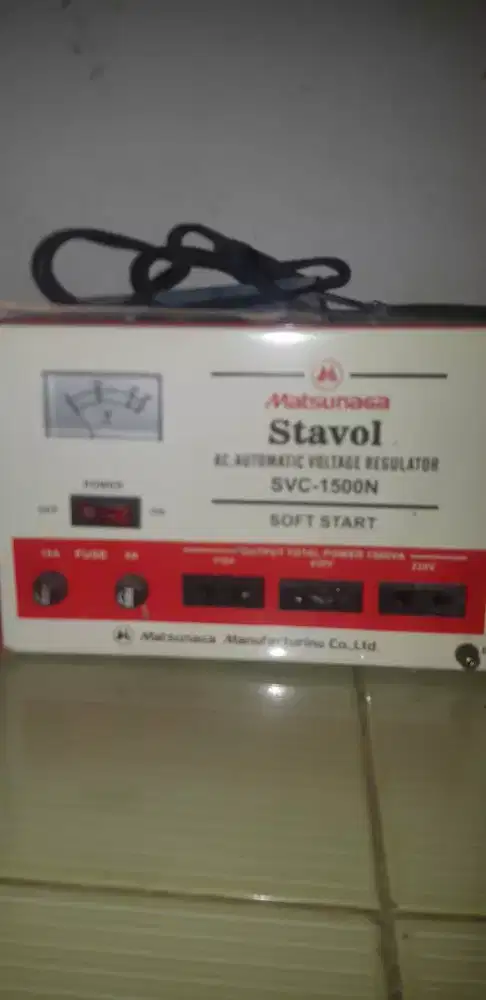 Stabilizer listrik 1500