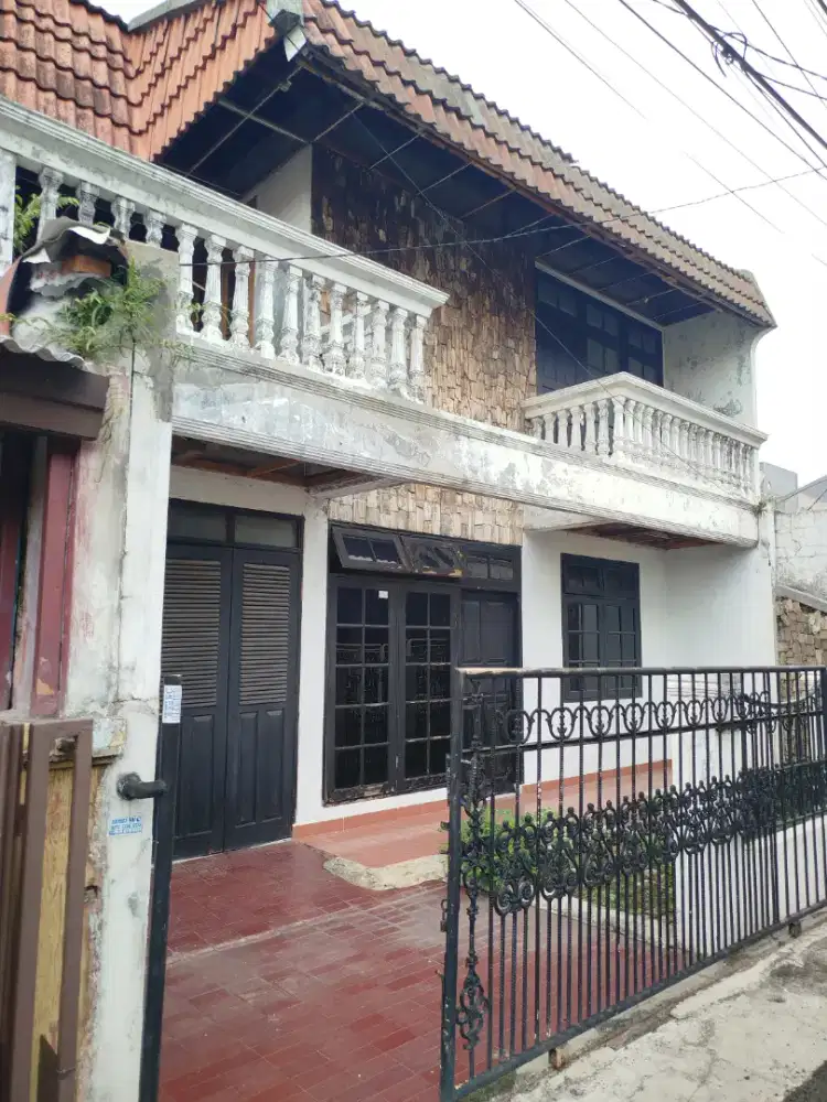 Dijual Cepatt Rumah 2 Lantai Murahh di Komplek DKI Joglo