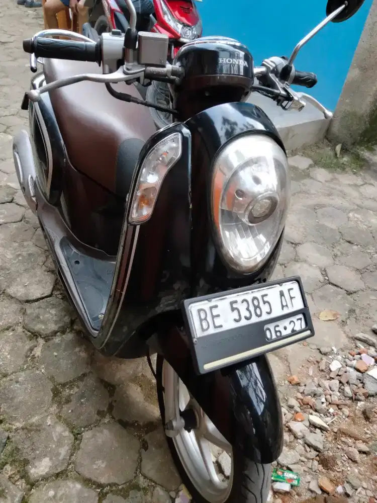 Scoopy stylish 2016