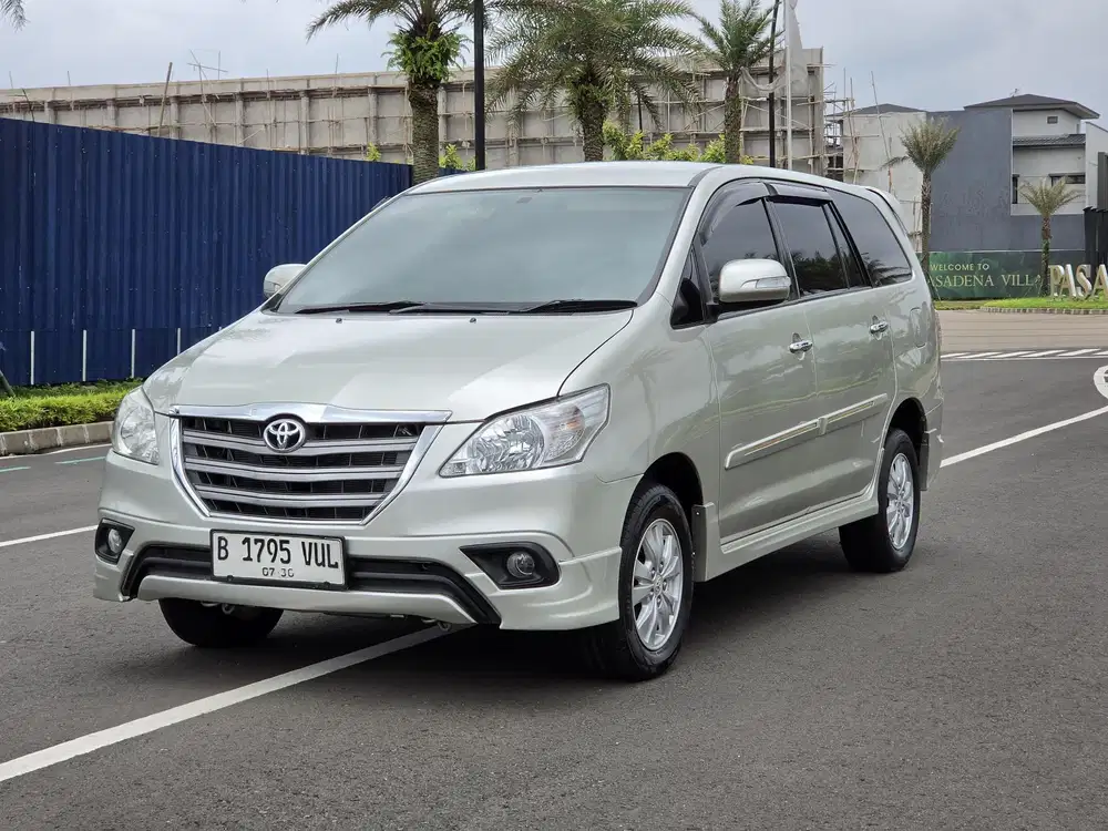 Innova G Luxury Automatic 2014 Bensin Silver Metalik