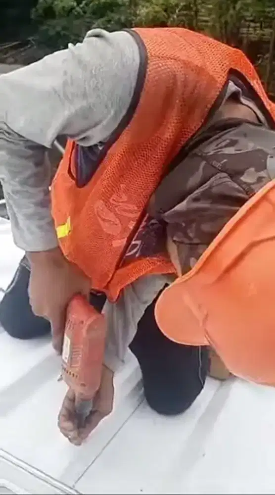 Jasa tukang bangunan harian maupun borongan