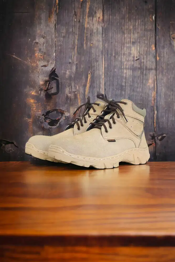 Modern Safety shoes sneaker model Boyolali