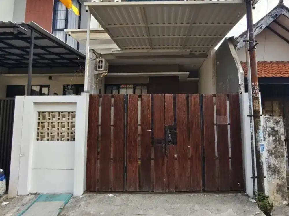 Hanya 100 Meter Dari Jalan Raya Rumah Minimalis 2 Lantai Semi Furnish Daerah Tambaksari Dekat, Unair, Kusuma Bangsa, Santa Agnes Strategis Tidak Blusu