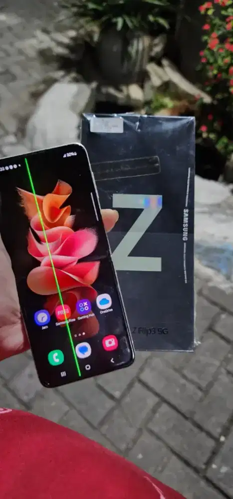 Samsung galaxy z flip 3 ram 8+8/256 NFC hp+dus kamera jernih minus 2,1