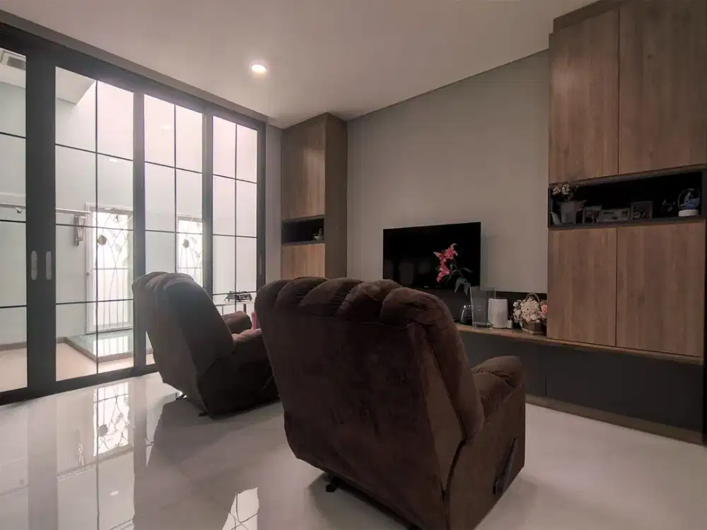 Rumah Bonus Showroom! Furnished Mewah By Interior Design Savia BSD