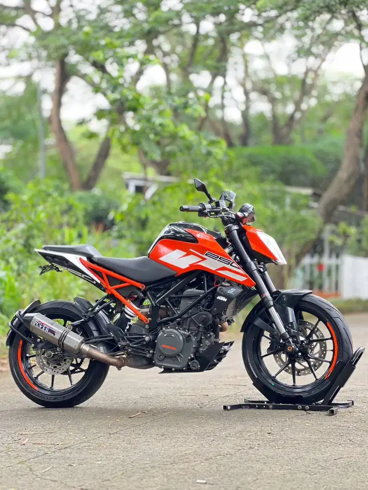 KTM DUKE 250 ABS 2018 ORANGE PAJAK PANJANG TINGGAL JALAN