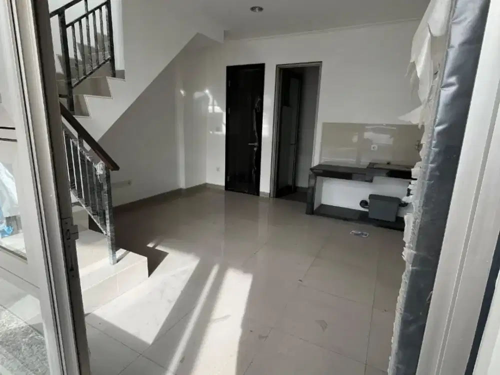 Dijual Cepat Rumah di Pik 2 Tahap 2, Uk.4,5X10m2, Harga bisa Nego