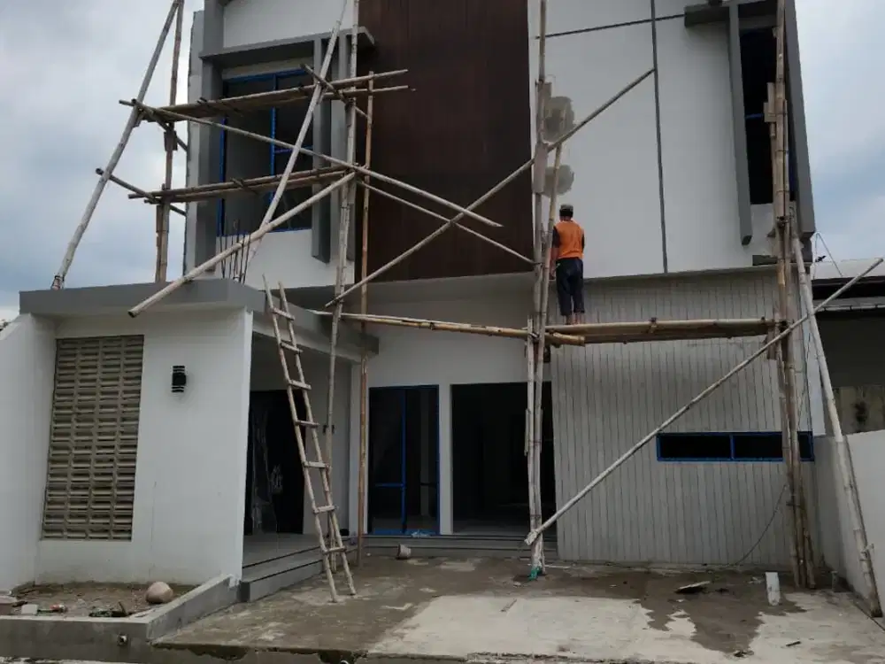 dijual rumah 2lantai type 179/150 hunian nyaman dana aman