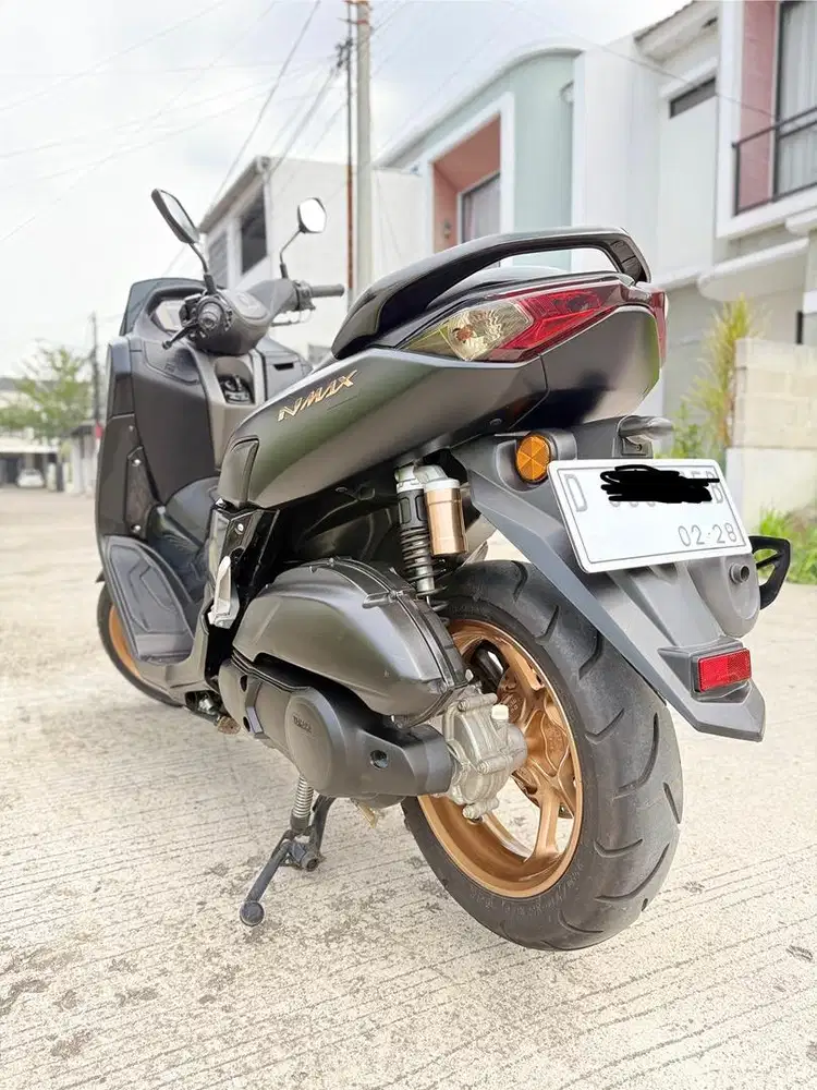 Dijual murah Yamaha NMAX Connected Th.2023 Hitam 155CC Keyless LOW KM!