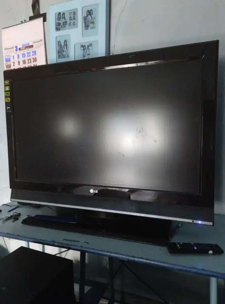 Tv LG 43 inc kondisi masih bagus normal