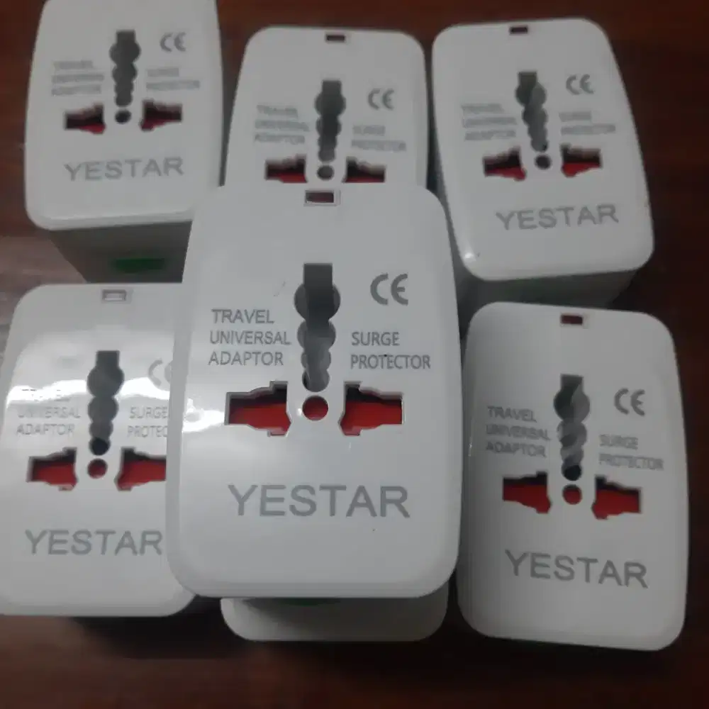 YESTAR Travel Universal Adaptor Surge Protector