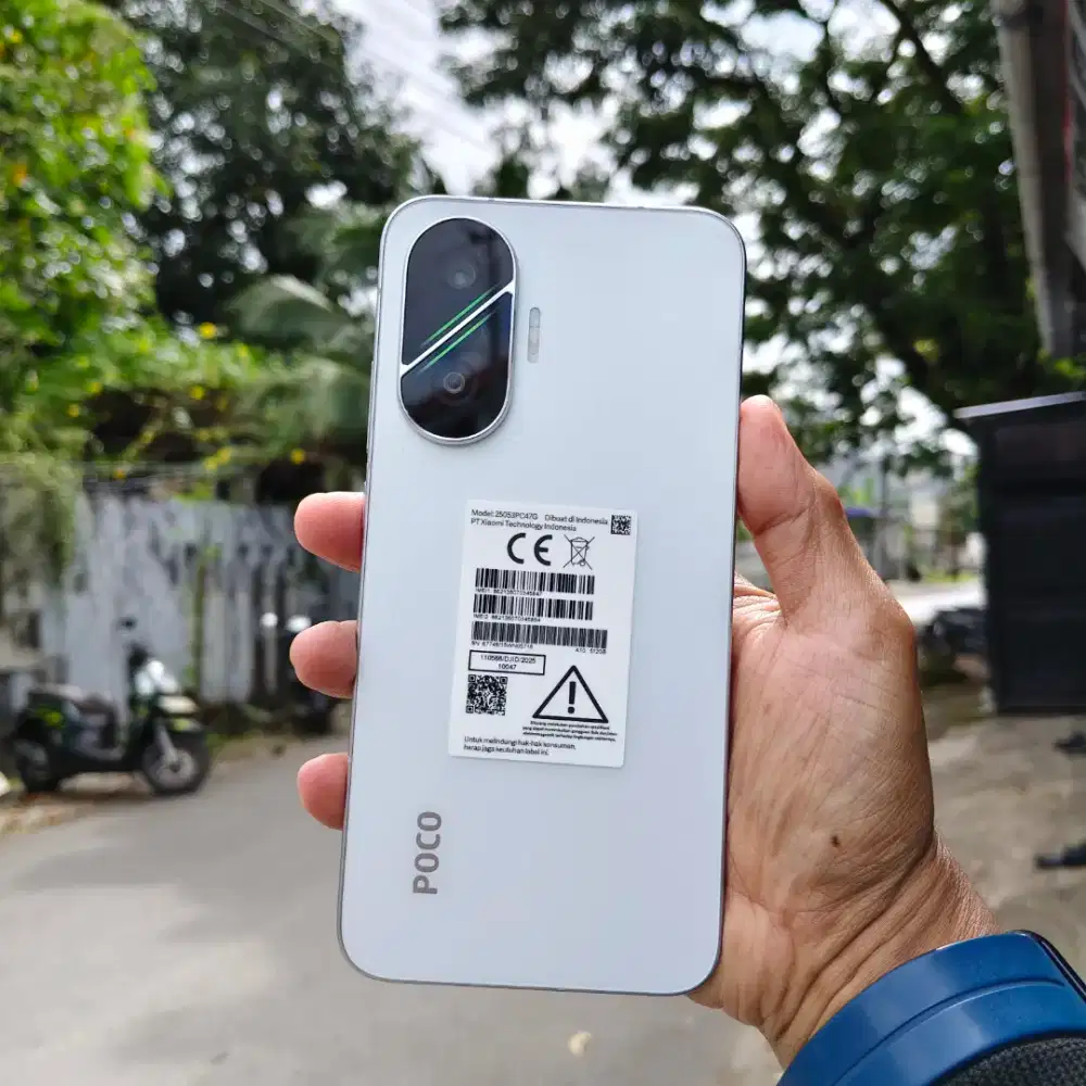 Poco F5 5G ram 12/512GB lengkap mulus normal