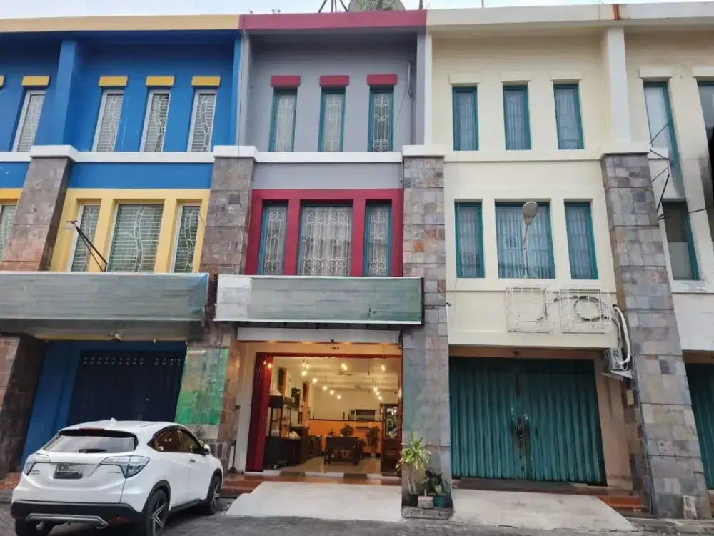 Ruko Sutorejo Prima Strategis Dekat Kampus Tersedia tempat parkir