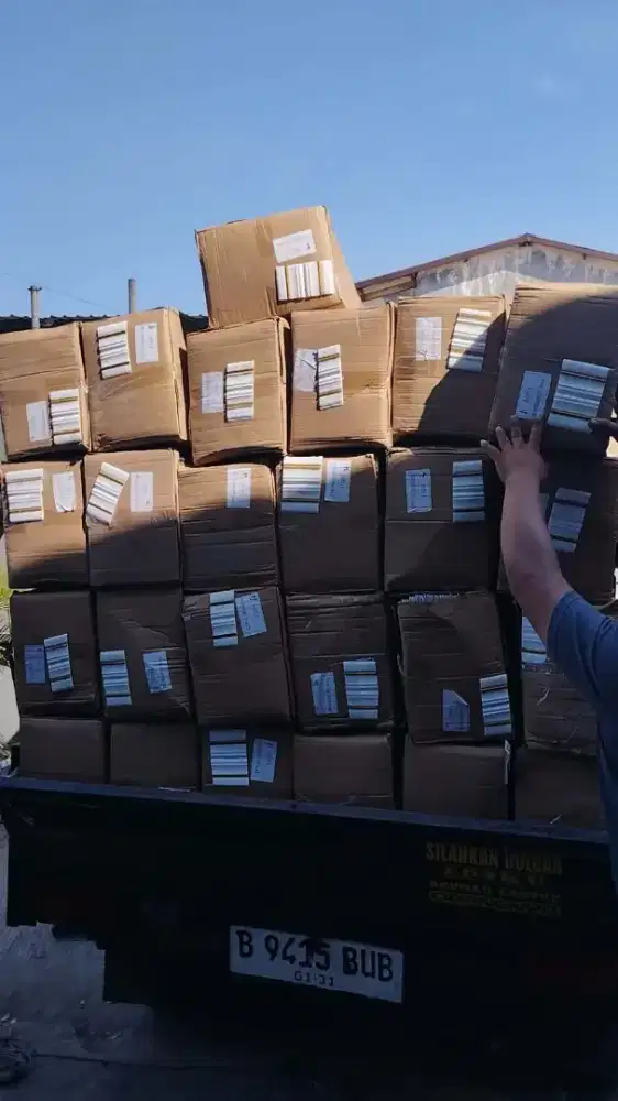 DIBUTUHKAN KARYAWAN COWO DAN CEWE