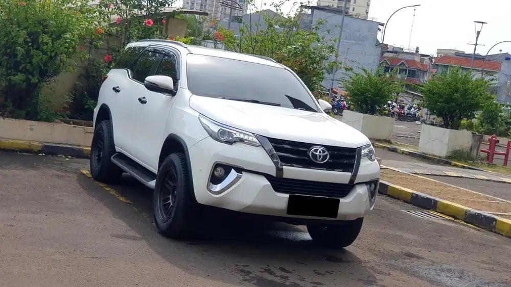 [ BONUS HU + VELG ] Toyota Fortuner 2.4 VRZ Diesel Facelift 2019/2020