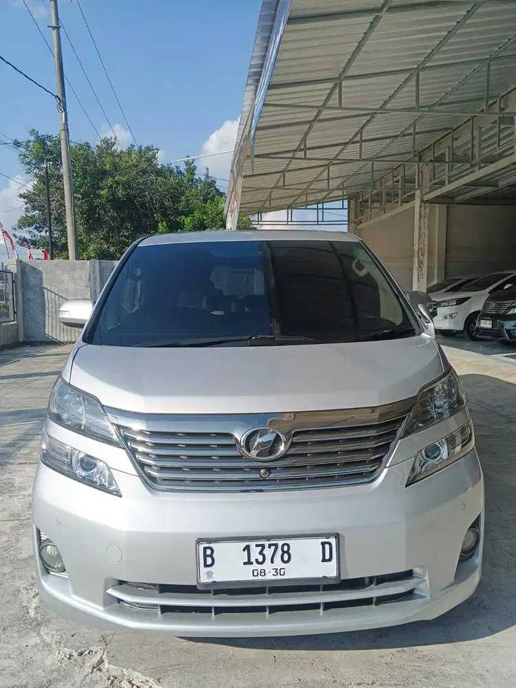 VELLFIRE 2.4 G AT 2010 SILVER