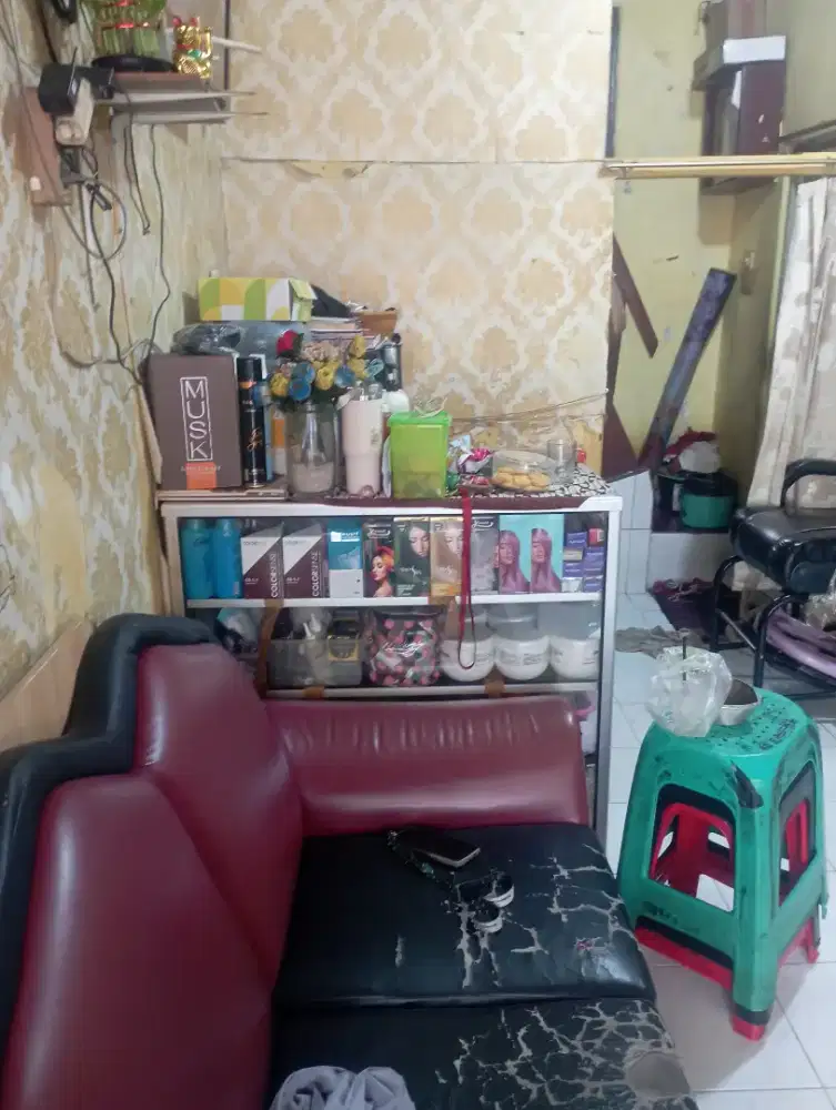 Di cari stylist salon di salon ina bisa megang smua