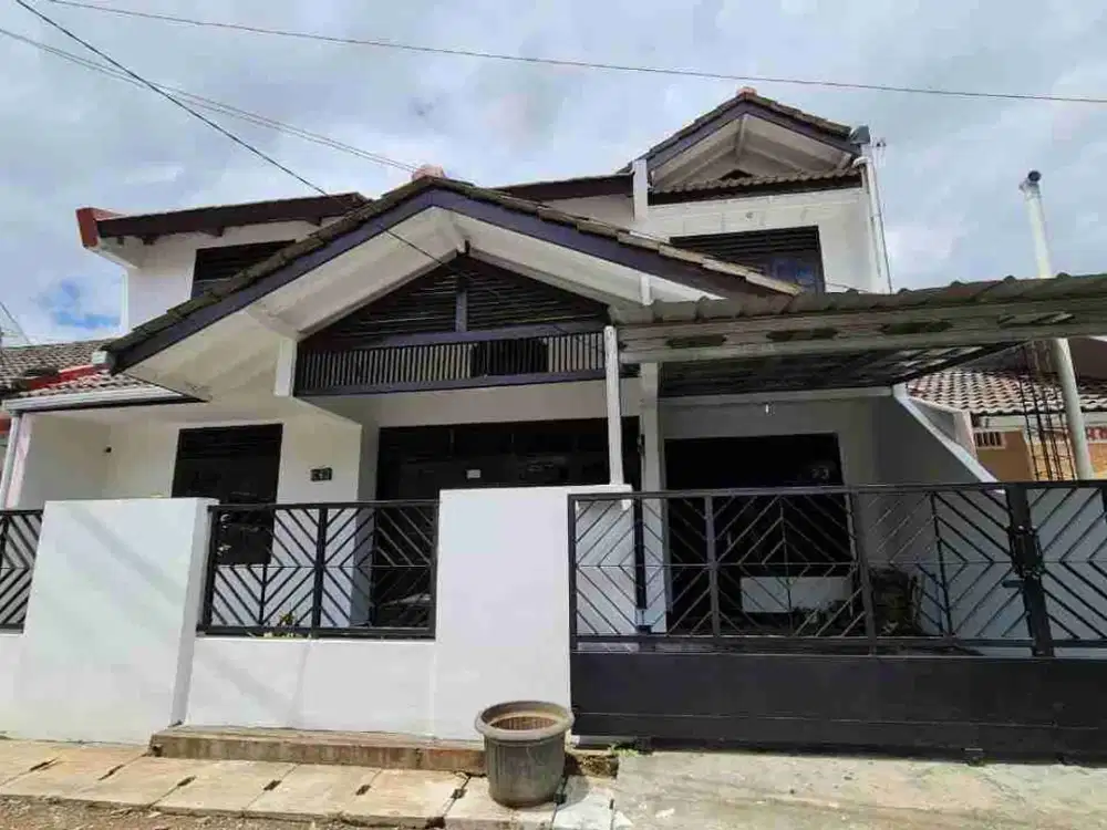 Di Jual Rumah Luas Siap Huni 2 lantai, komplek Delta Pekayon dekat Naga Swalayan dan Pakuon Mall di Pekayon, Bekasi