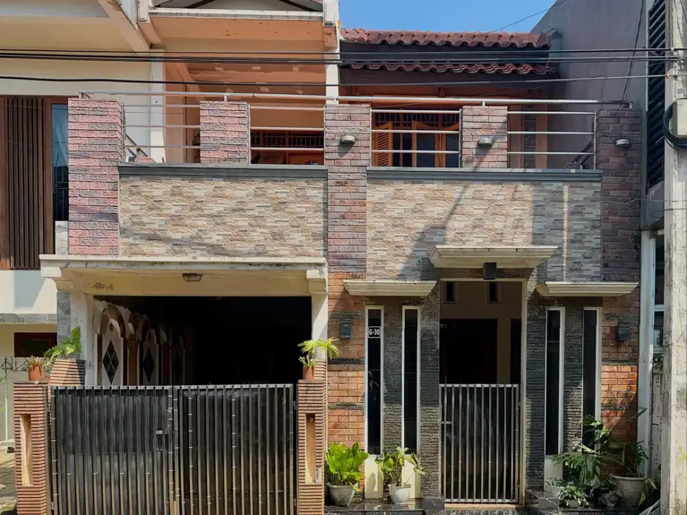 Jual rumah 2,5 lantai di Puri Depok Mas, Pancoran Mas, dekat RS Bakti Yudha  Depok