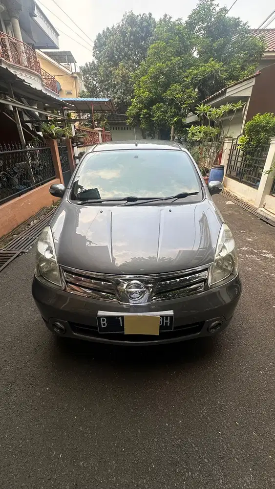 Nissan Livina 2012 Bensin