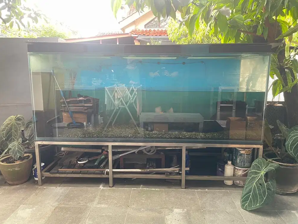 Aquarium tebal kuat