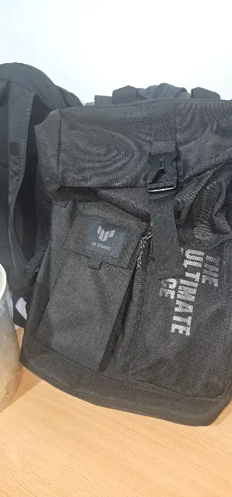 Asus Tuf Gaming A15 warna hitam