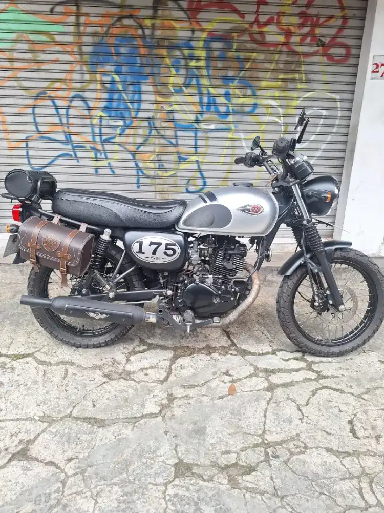 Kawasaki W175 SE Silver 2018