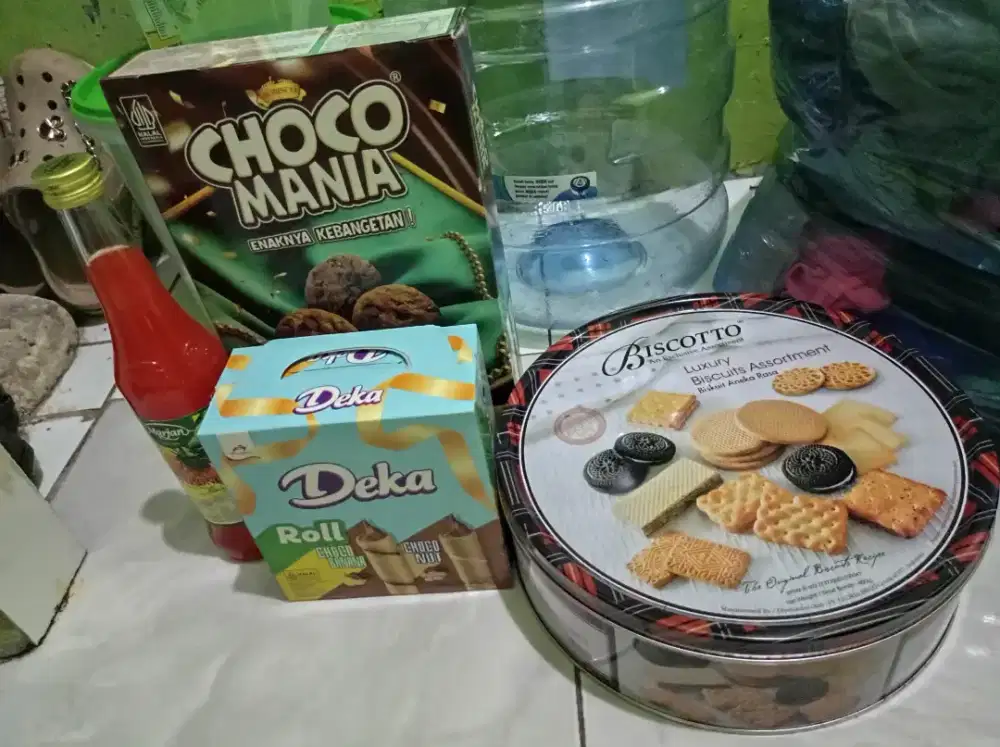 Biskuit kaleng dll