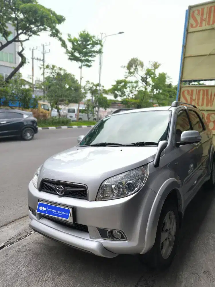 TOYOTA 2011 RUSH G 1.5 M/T SILVER MURAH OTOMART 286 KENJERAN