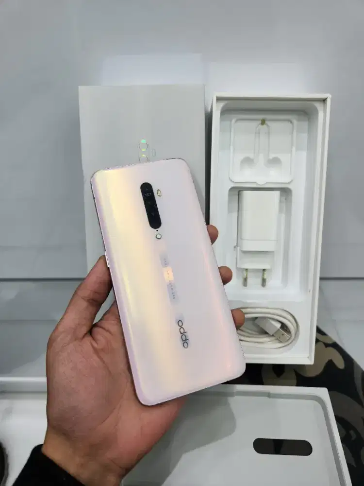 Oppo reno 2 sirip hiu 8/256 GB Fullset