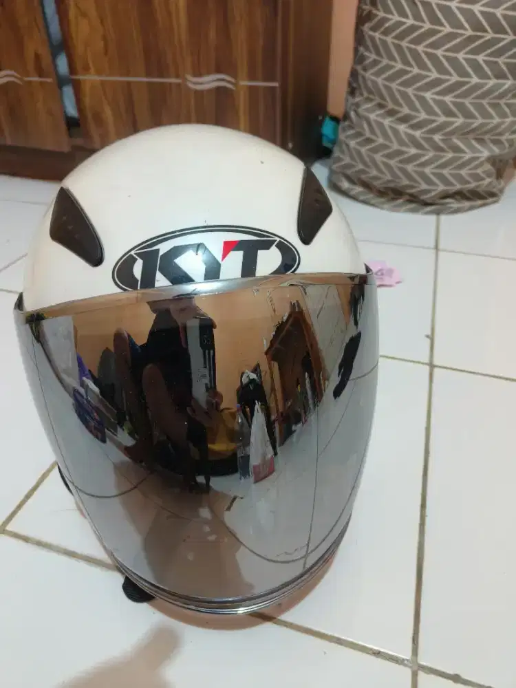 Helm KYT second