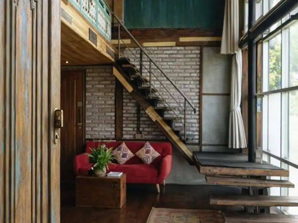 Stylish Rustic Mezzanine Living For Rent In Canggu