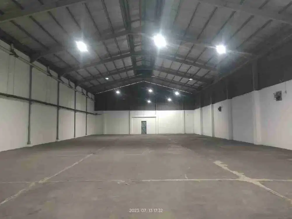 Disewakan gudang luas sesuai kebutuhan lt 11900 cikarang