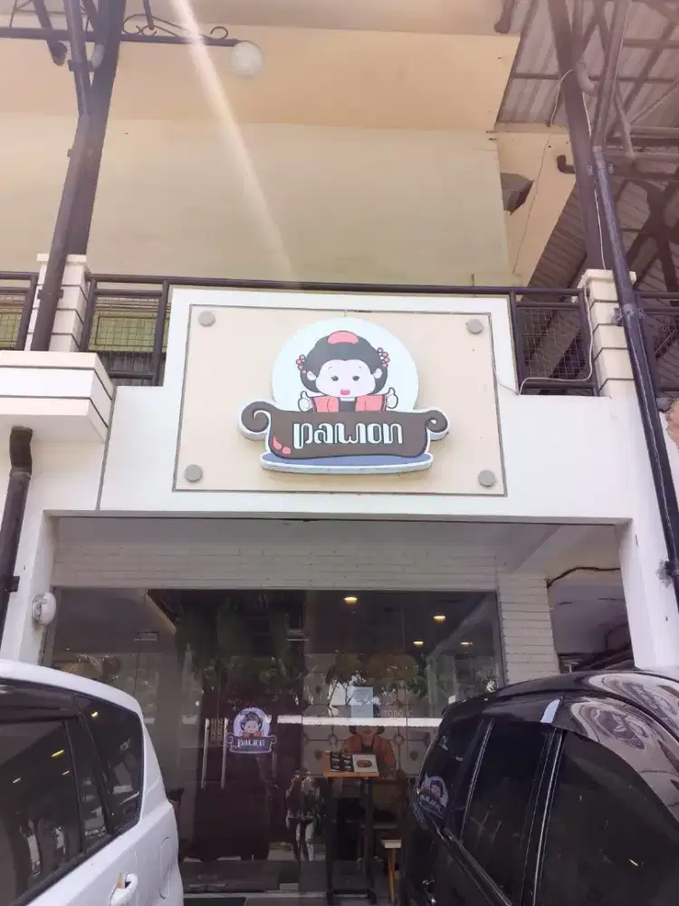 DI BUTUHKAN SEGERA COOK HELPER & WAITRESS