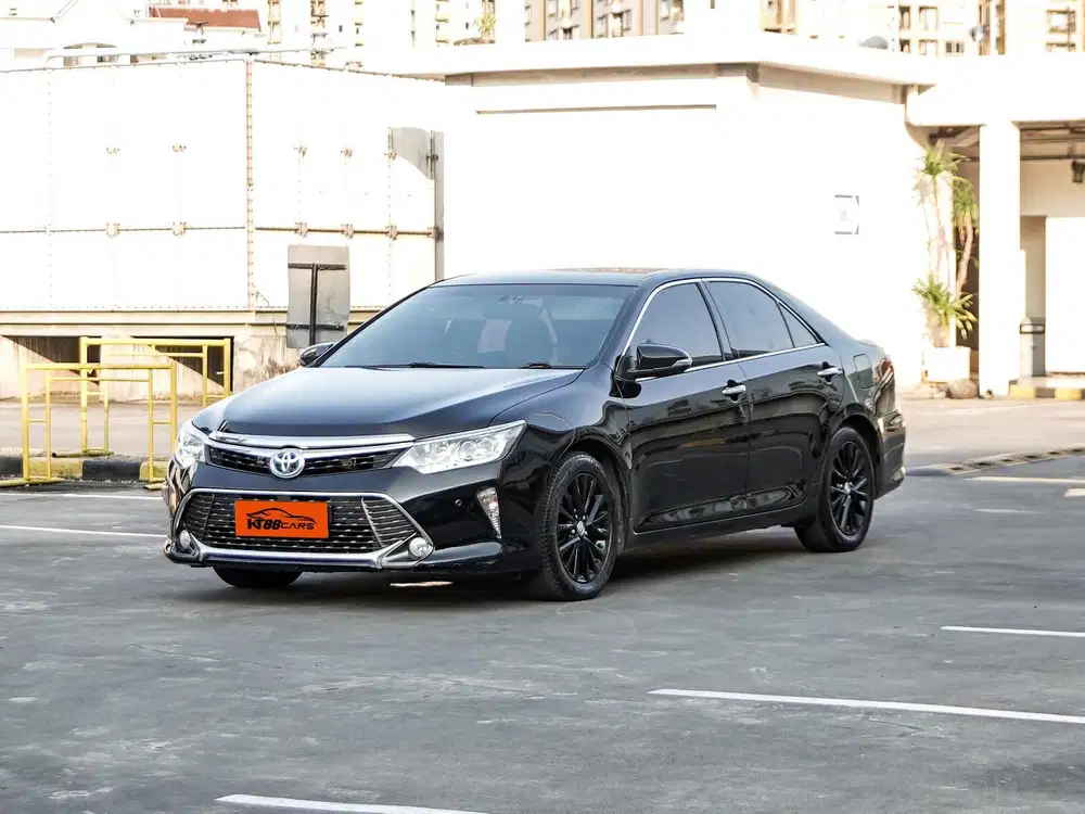 Toyota Camry 2.5 V Hybrid Matic (FACELIFT) 2015 Hitam