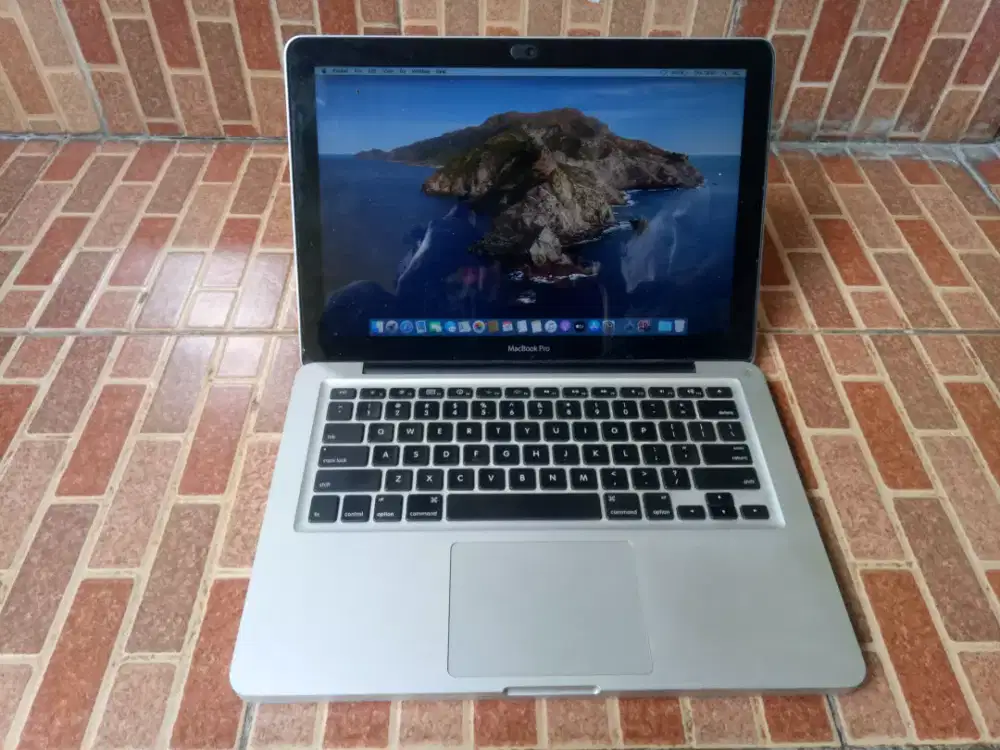 Macbook pro 2012 core i5 13 inch