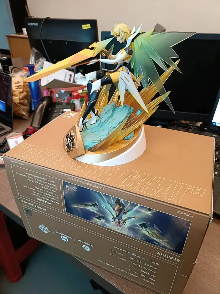 Action Figure M4 Beatrix Limited Edition MLBB