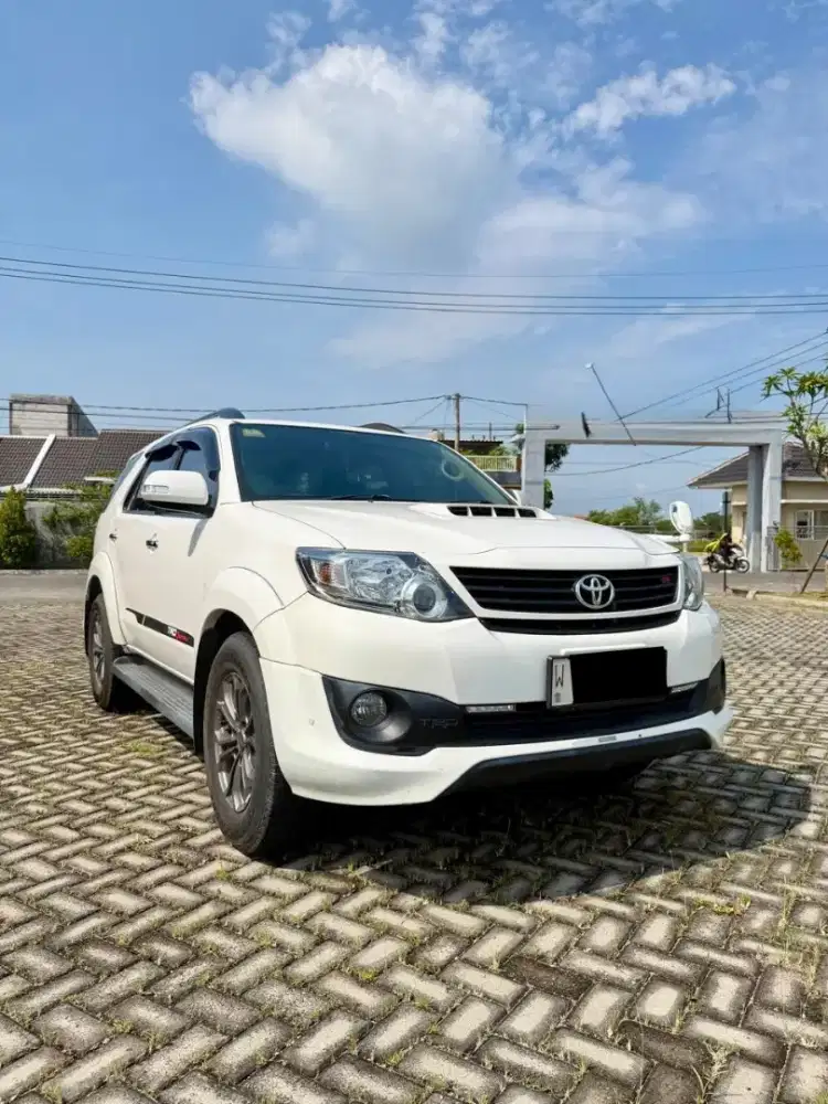 Toyota Fortuner TRD 2014 manual