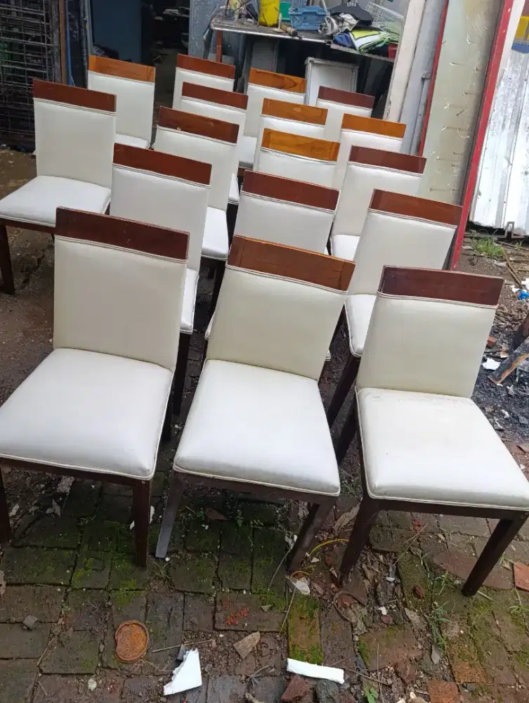 Jual kursi second kondisi ok, Lok Pamulang barat, Tangerang Selatan