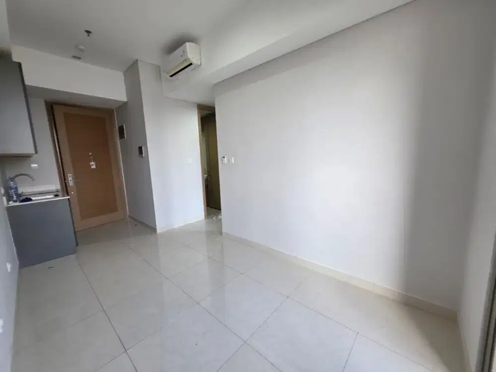 disewakan 2 bedroom semi furnish taman anggrek residence